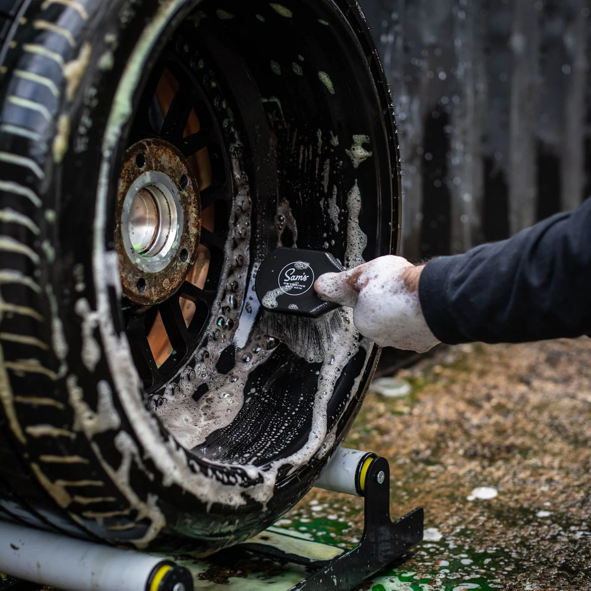 Sam's Detailing Flagged Tip Wheel Brush